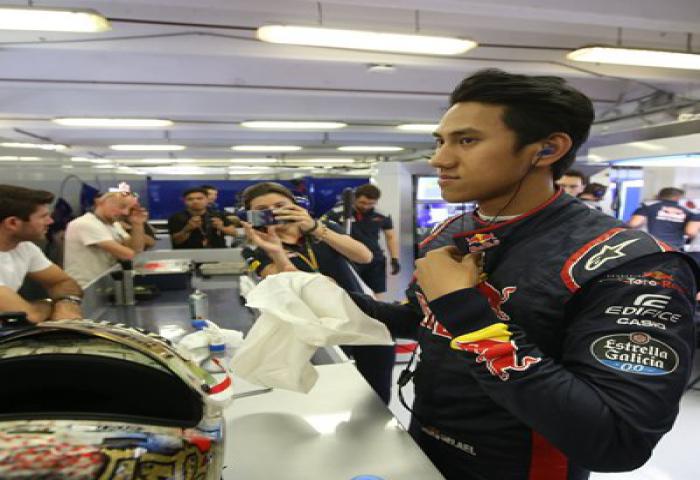 Sean Gelael Cicipi F1